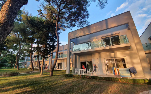 Crvena Luka Apartments, Premium Residence near Biograd n/m