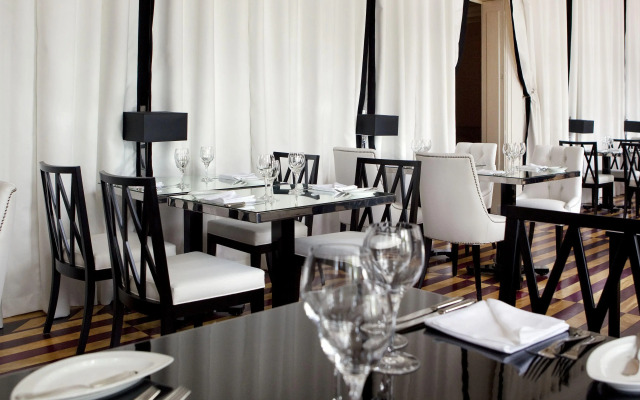 Pestana Palacio do Freixo, Pousada & National Monument - The Leading Hotels of the World