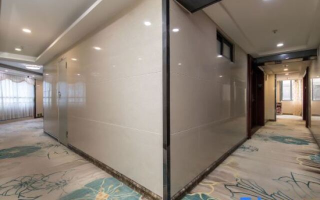 Yunhong Hotel (Guangzhou Railway Station Xicun Subway Station)