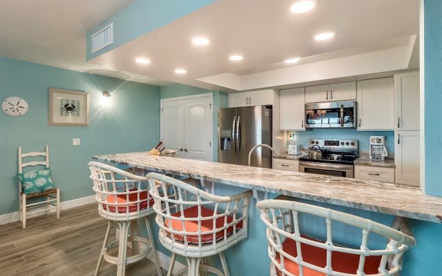 Shorewood Condos by Dream Vacation Rentals
