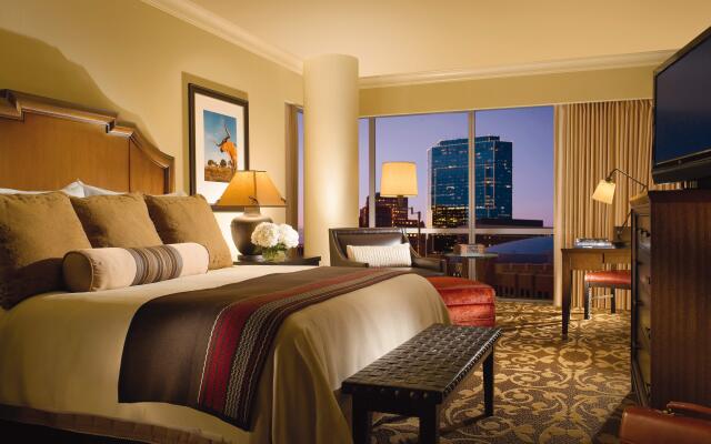 Omni Fort Worth Hotel