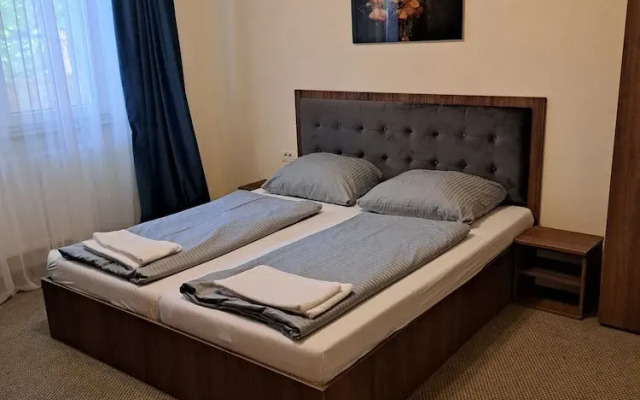 Blue Hotel