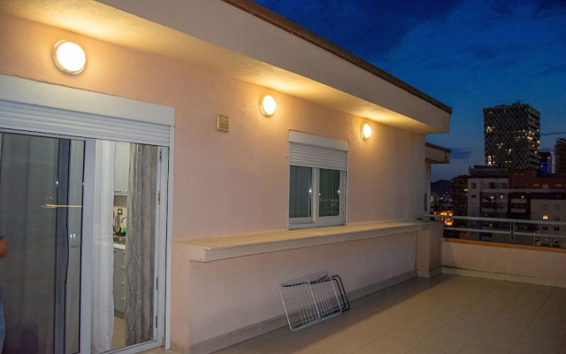 Lovely 1- Bedroom Apartm, Huge Balcony, Lovely View