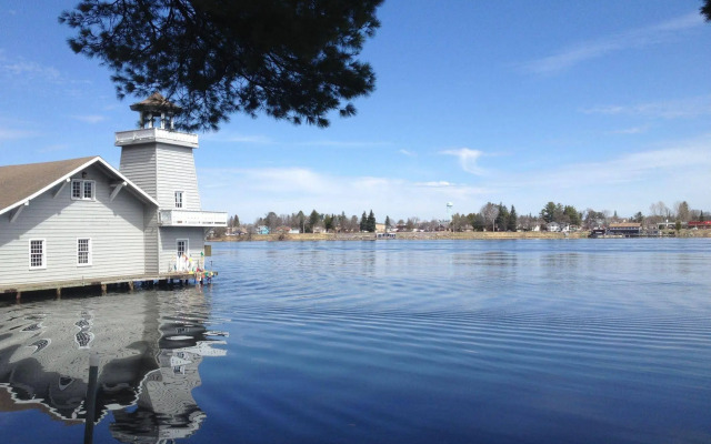 The Beacons of Minocqua