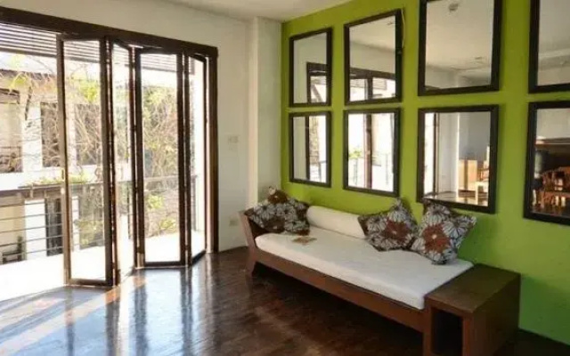 296 The Radtanaiya Residence