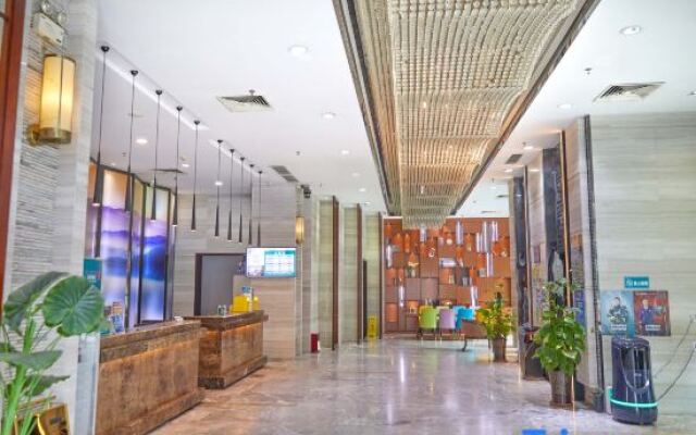 Yoyo Hotel (Zhongshan Bus Terminal)