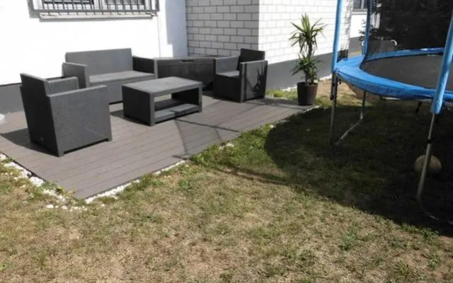 Tla Apartment with Garden