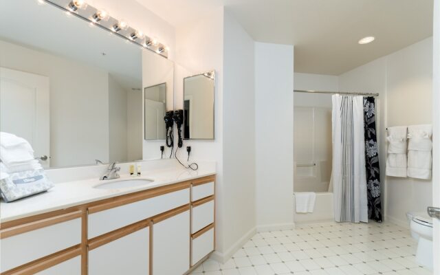 Bluebird Suites in North San Jose