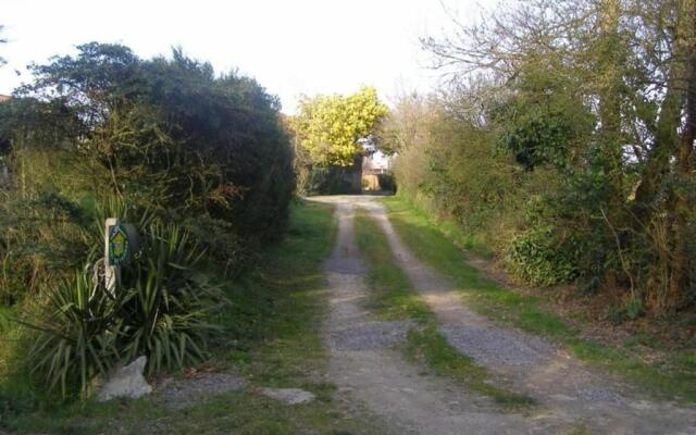 Gîte Saint-Julien-des-Landes, 2 pièces, 3 personnes - FR-1-426-336