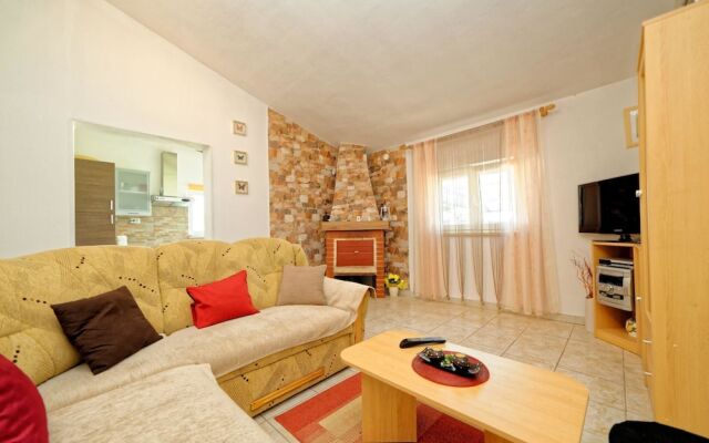 Apartment Mirijana Stinjan / One Bedroom A1