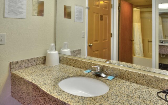 Econo Lodge Sevierville-Pigeon Forge on the River