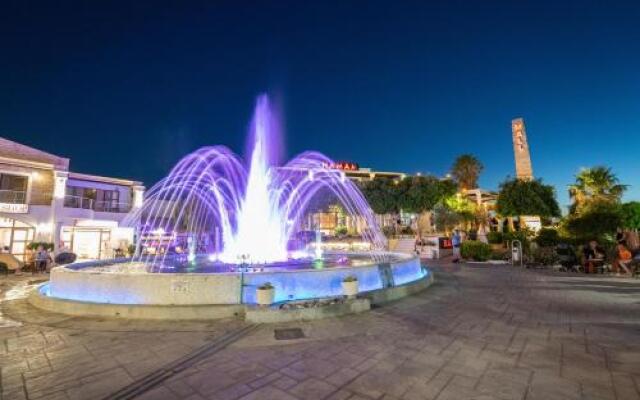 Tigaki Mall Hostel