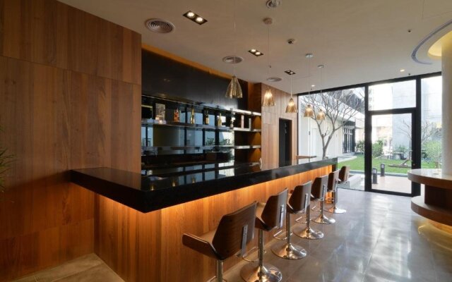 Grand Crystal Hotel