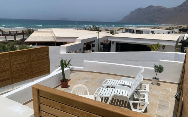 Apartment in Famara Beach