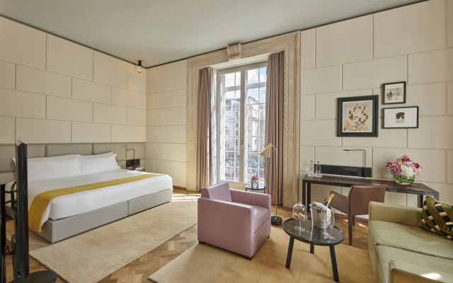 Hotel Cafe Royal, London