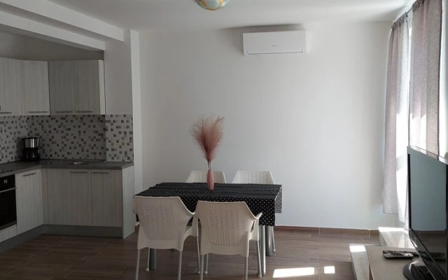 S1-spacious Studio With the sea View & use of Pool