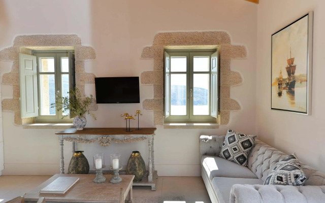 Akrolithi Boutique Hotel