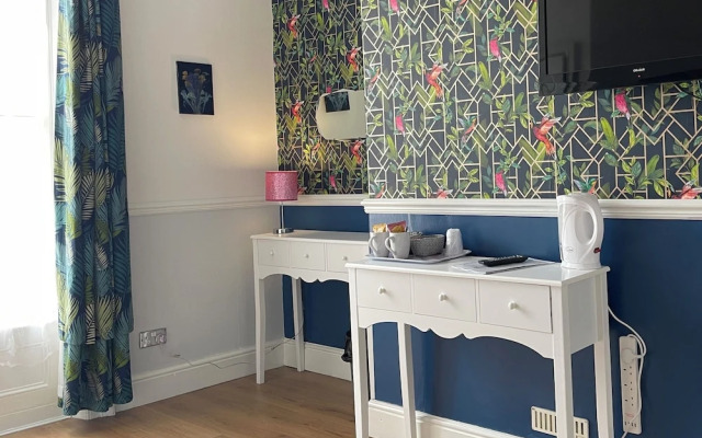 LilyRose Hotel