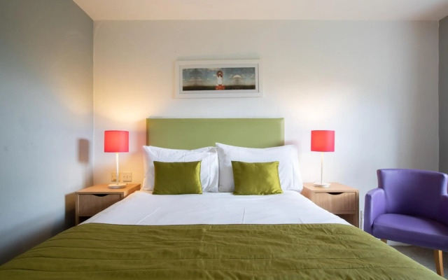 The George Hotel