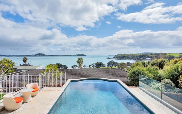 Magnificent Harbour View Villa in Orakei