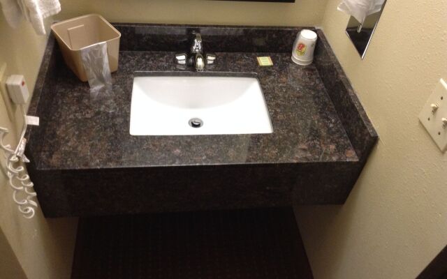 Western Inn & Suites