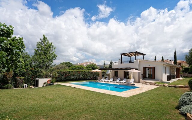 3 bedroom Villa Lara 11 with 10x5m private pool, within walking distance to resort village square