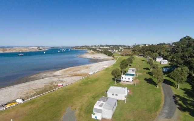 Mangawhai Monarch - Mangawhai Heads Holiday Home