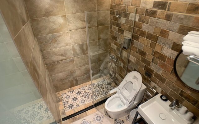 The Upstairs Homestay