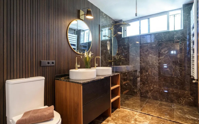 Golden Villa Luxury Pool Retreat & Beach