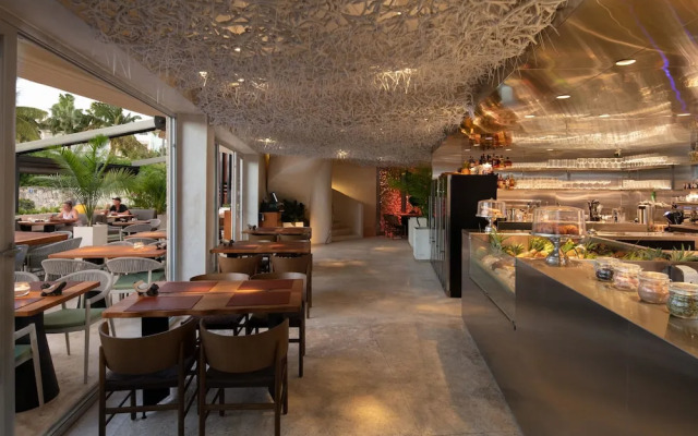 TrueCost Caribbean Paradise