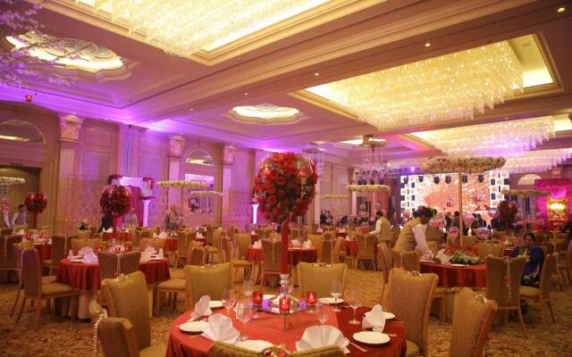 Seven Seas Hotel