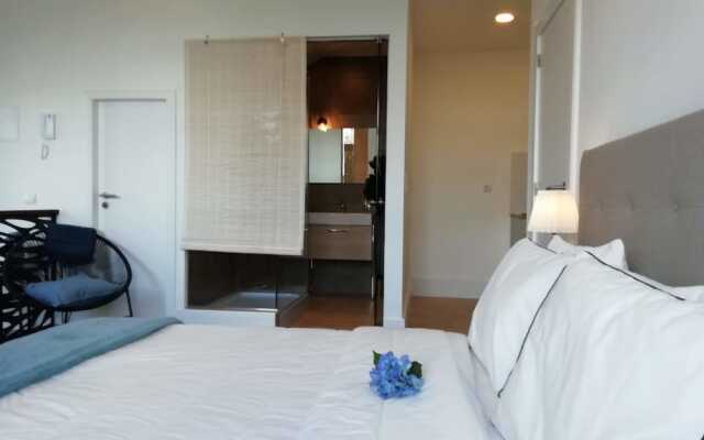 Blue River Apartments