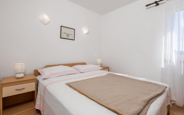 Awesome Apartment in Stara Novalja With 2 Bedrooms and Wifi