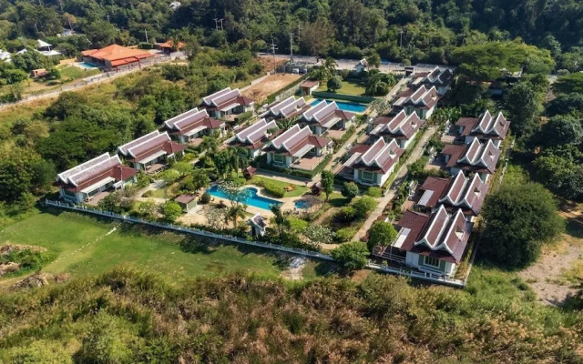 Thirty Degrees in February, Khao Tao, Hua Hin