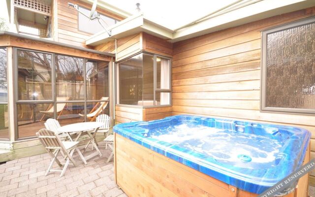 Rotorua Retreats