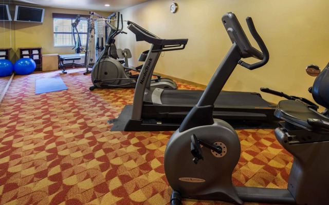 Crandon Inn and Suites