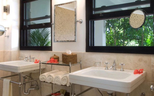 FireFly Hotel Mustique