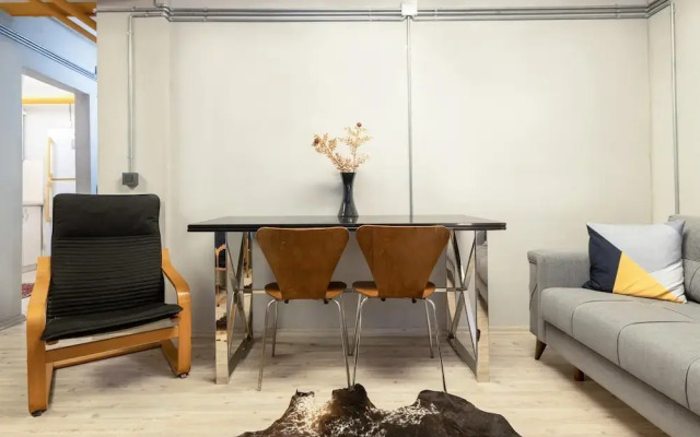 Contemporary And Stylish Flat In Sisli