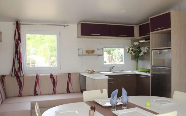 Mobilhome in Bessan With Terrace