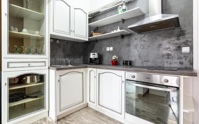 Evangeline City Center Apartment AC/WiFi