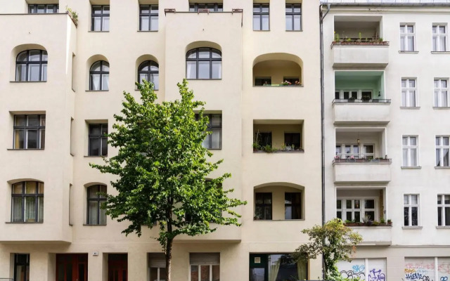 Modern 2 Bedroom Apartment in Berlin Schöneberg
