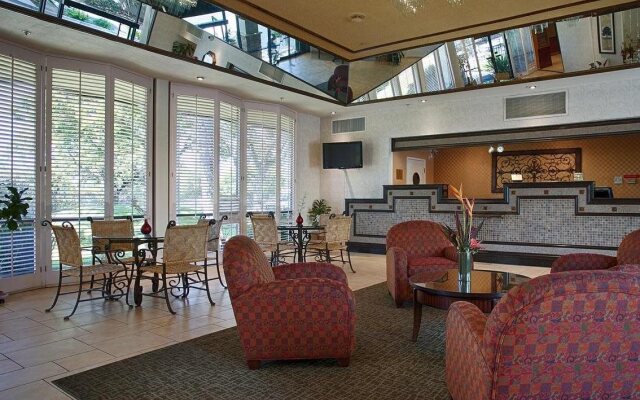 Best Western Plus Garden Court Inn