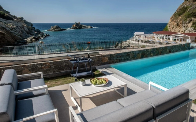 Made By The Sea Villas 17 Bdrm