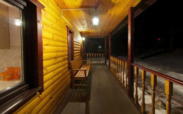 Flora Park Country Club