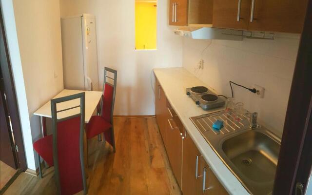 Lexington Apartments