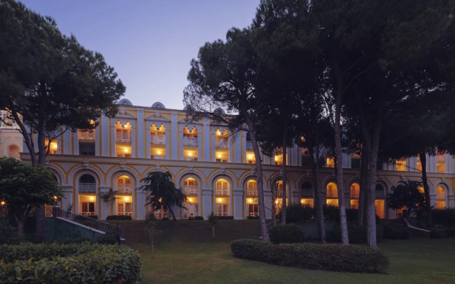 WOW Hotels