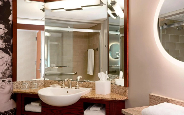 Renaissance Columbus Downtown Hotel
