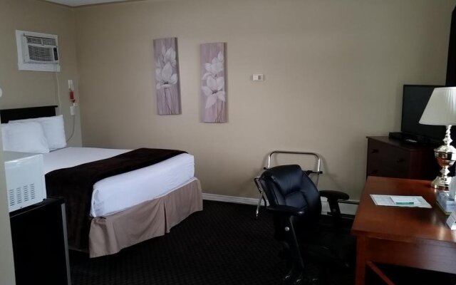 Middleton Motel & Suites
