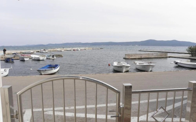 Sreca - 10m From the sea - A2