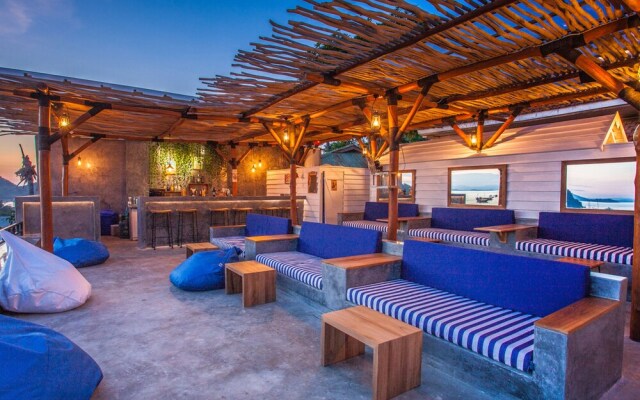 Le Pirate Hotel - Labuan Bajo